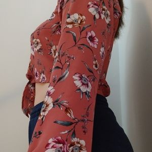 *MEDIUM* Floral pattern crop top